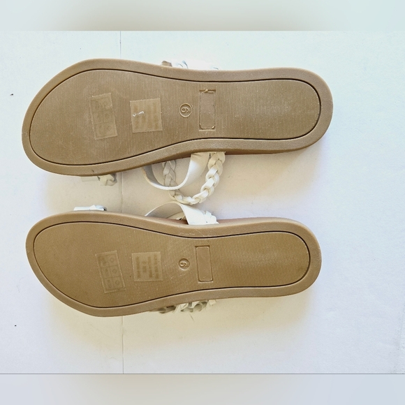 Journee Collection Collette Women's White Tan Sandals Size 9 - Picture 12 of 15